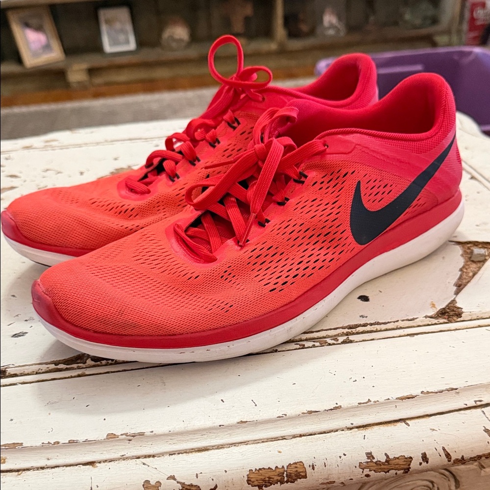 Nike Men’s Flex 2016 Run Shoes - Picture 3 of 8